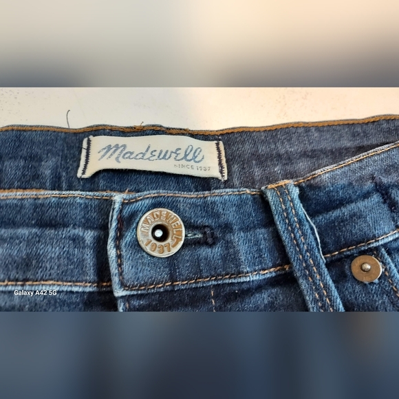 Madewell Medium Dark Wash Distressed Cut Jeans turned to Shorts - Picture 3 of 6